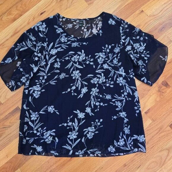 SHEIN LUNE Floral Print Petal Sleeve Blouse - Like new! - Picture 3 of 4